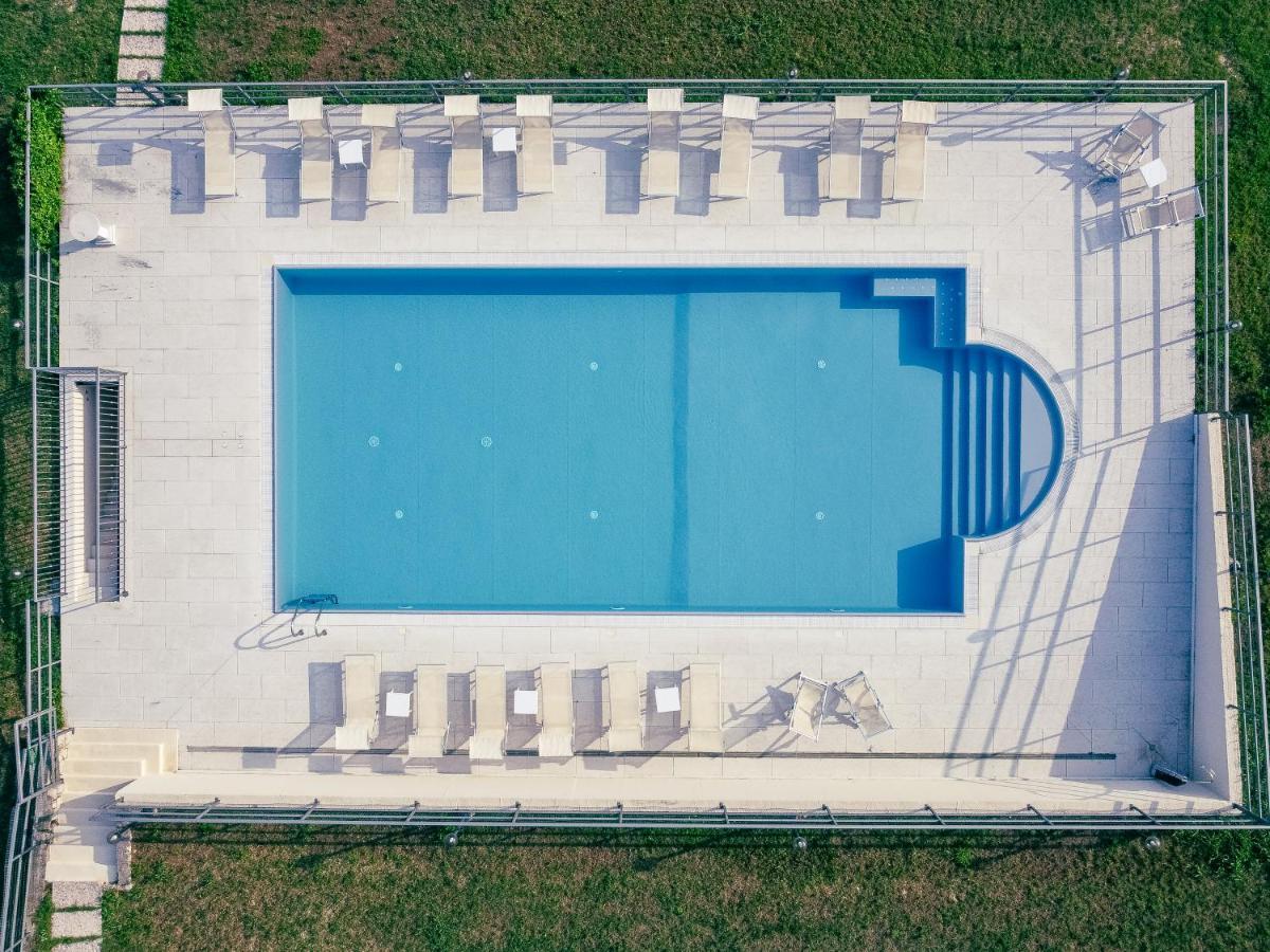 Il Casale Lonato - By Host4U Aparthotel Exterior photo