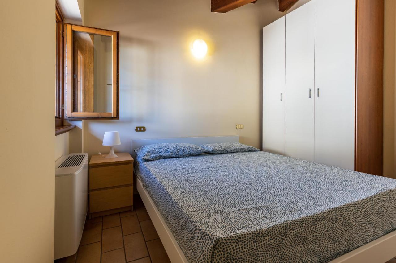 Il Casale Lonato - By Host4U Aparthotel Exterior photo